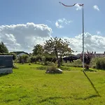 2 Bedroom Beautiful In *