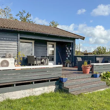 Dom wakacyjny 2 Bedroom Beautiful In Vordingborg *